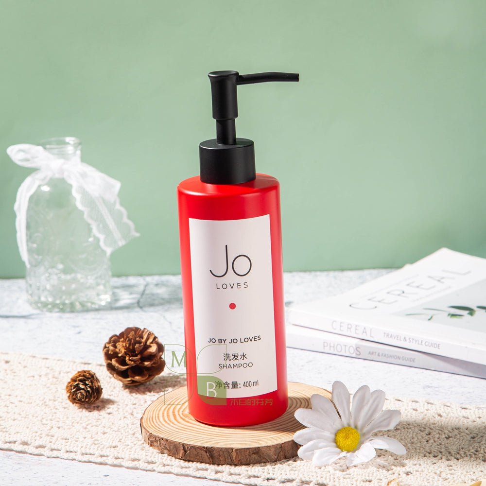 JO LOVES body lotion, hotel-shampoo-conditioner