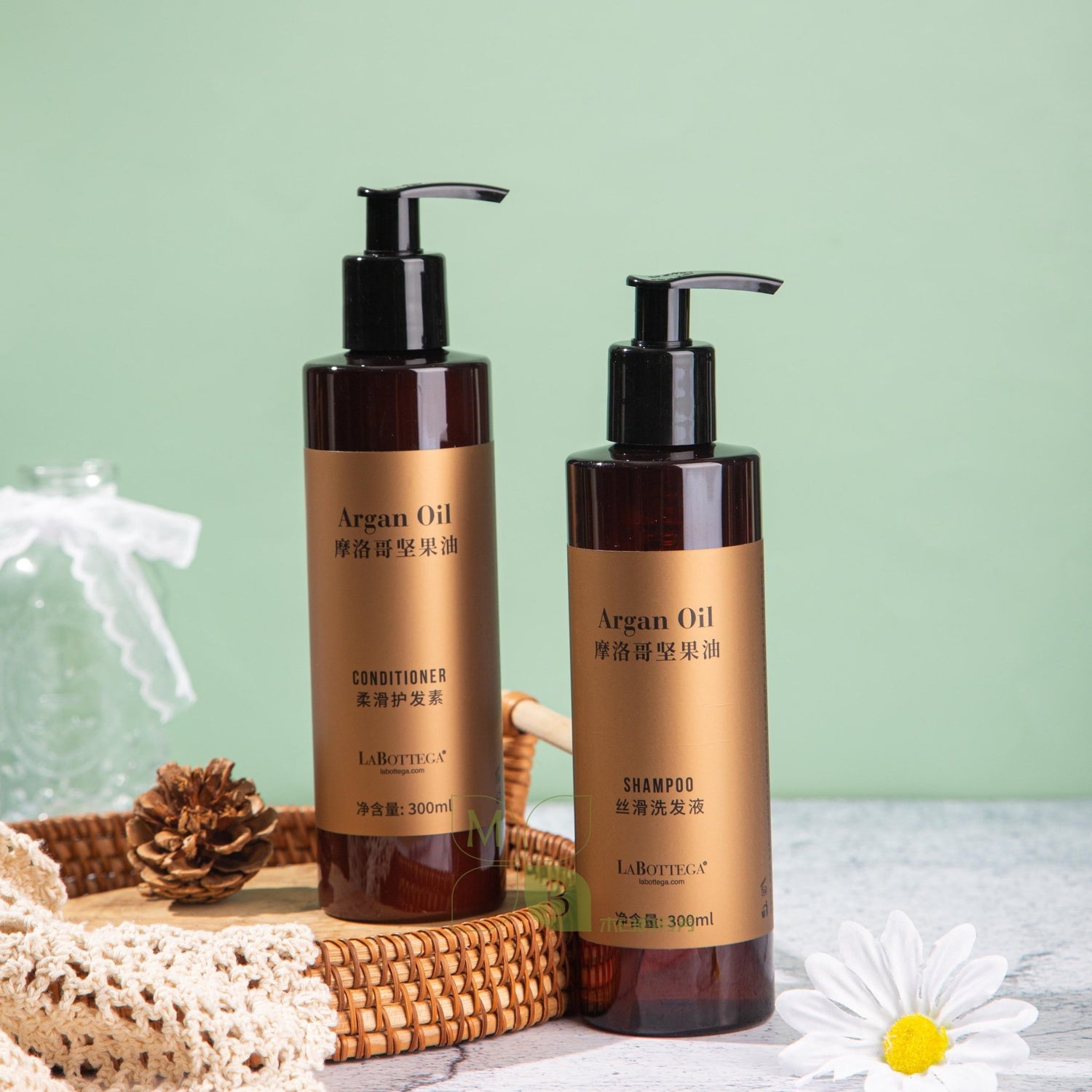 ArganOil body lotion, hotel-shampoo-conditioner